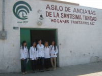 Visita a asilo de ancianas de la santisima trinidad